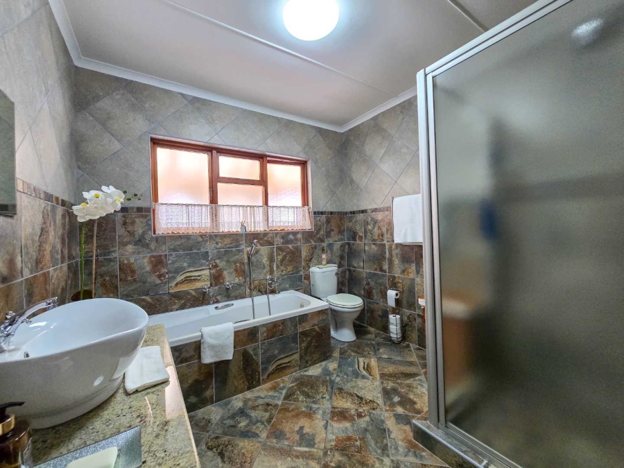 4 Bedroom Property for Sale in Stilbaai Wes Western Cape